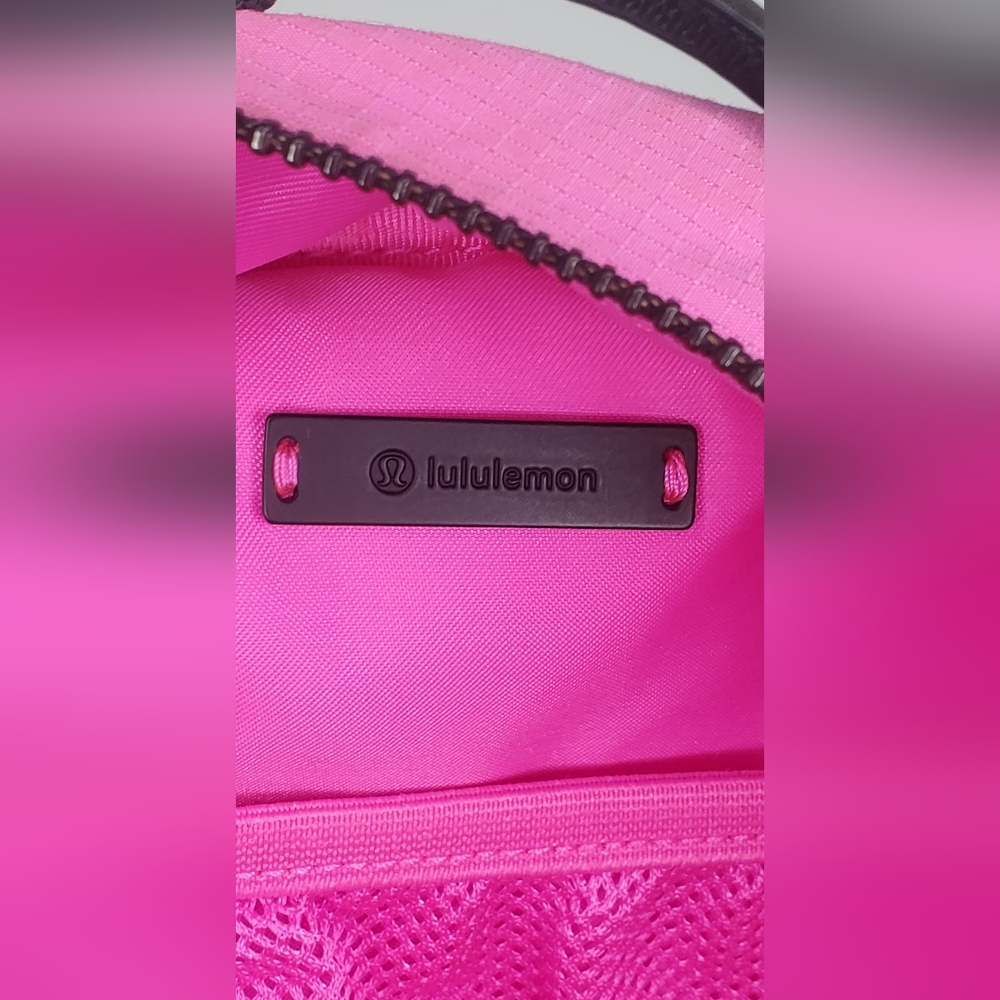 Lululemon 9"x9"inch Micro Pink/black Women's BackpackCity Adventurer - Picture 11 of 15